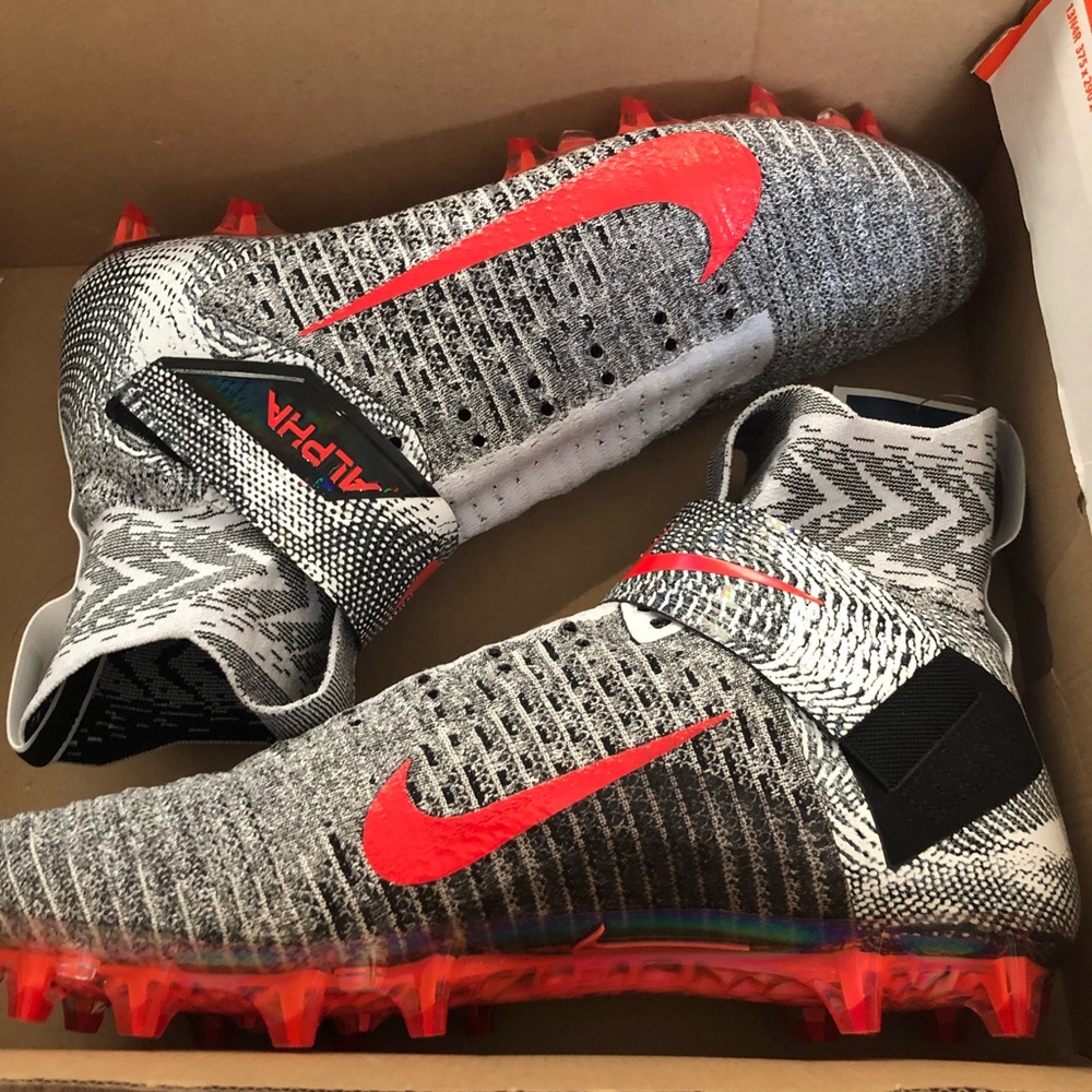 Men’s Nike Alpha Menace Elite 2 football cleats